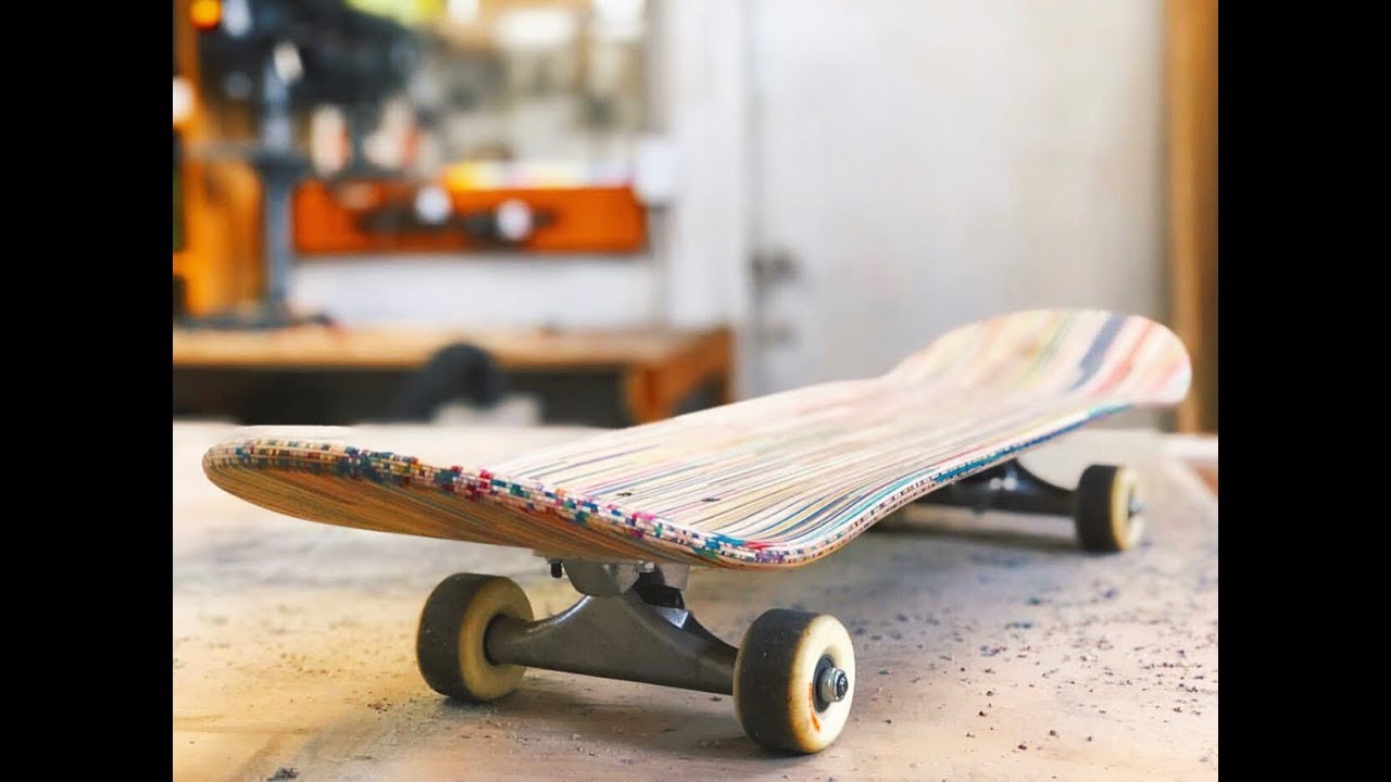 Recycling Skateboard hergestellt aus alten, gebrochenen Skateboards