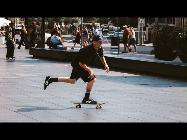Trailer Back to Uni - Gino Iannucci